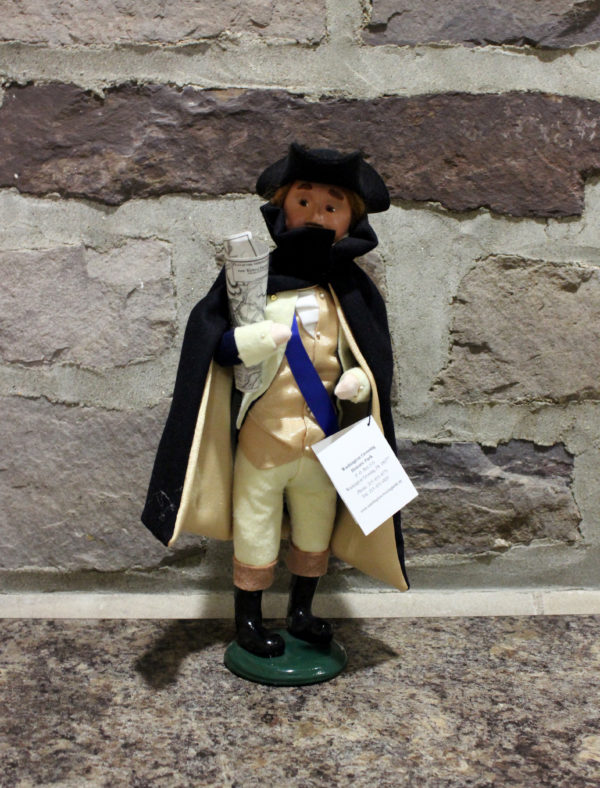 Byer's Choice Crossing Carolers